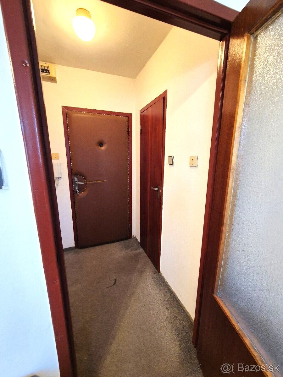 PREDAJ - 1 izbový byt na Družstevnej ul. v Komárne - 8