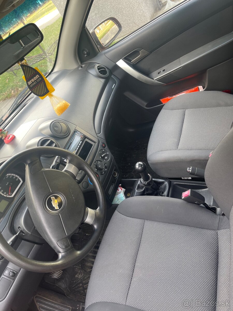 Chevrolet Aveo - 8