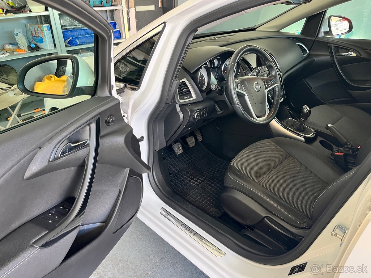 OPEL ASTRA SPORTS TOURER COSMO - 8