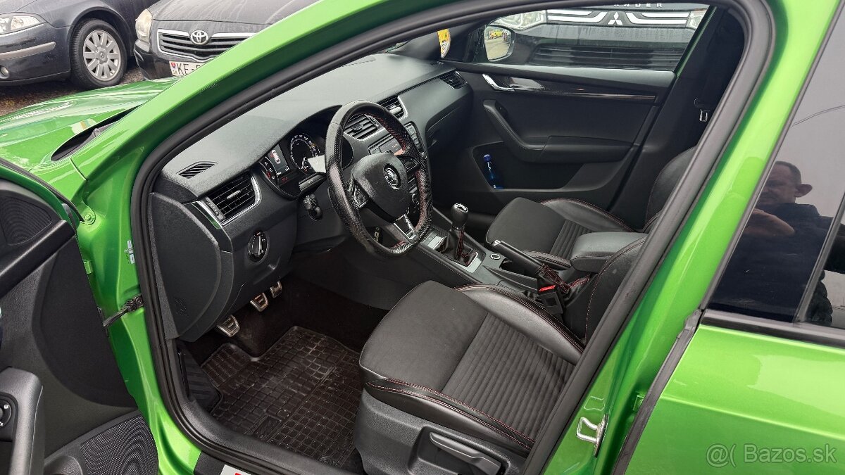 Škoda Octavia Combi 2.0 TDI DPF RS - 8