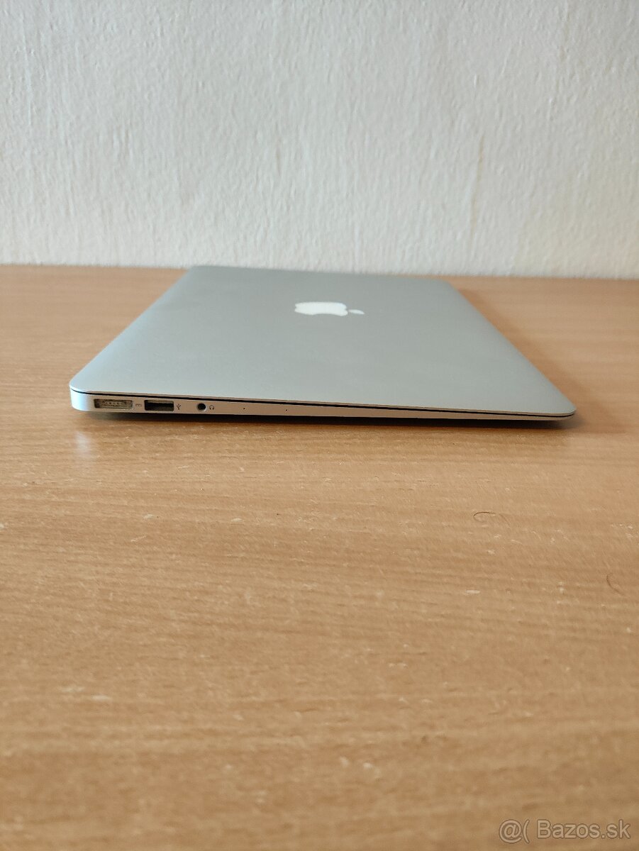 MacBook Air 2015 | i7 • 8GB • 128GB SSD - 8