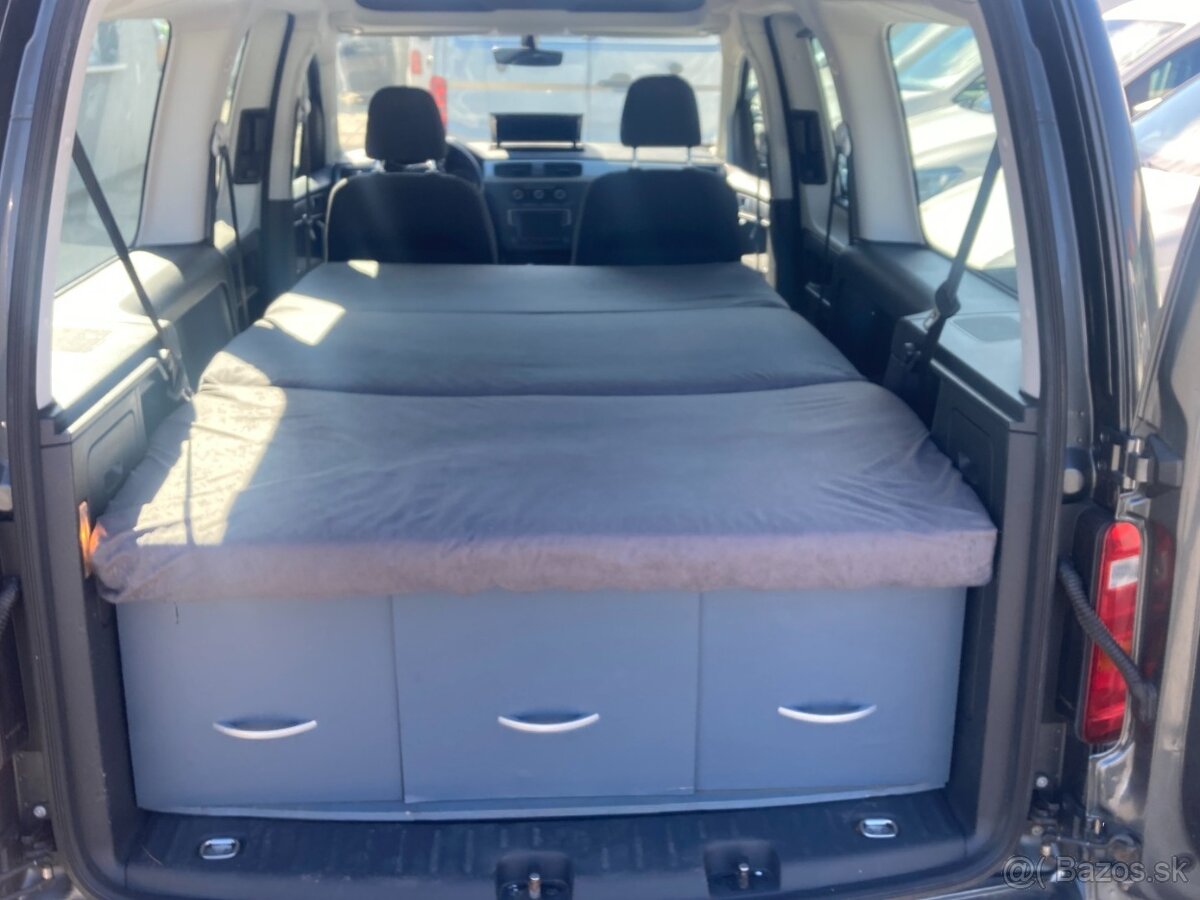 Spací vestavba do Volkswagen Caddy - 8