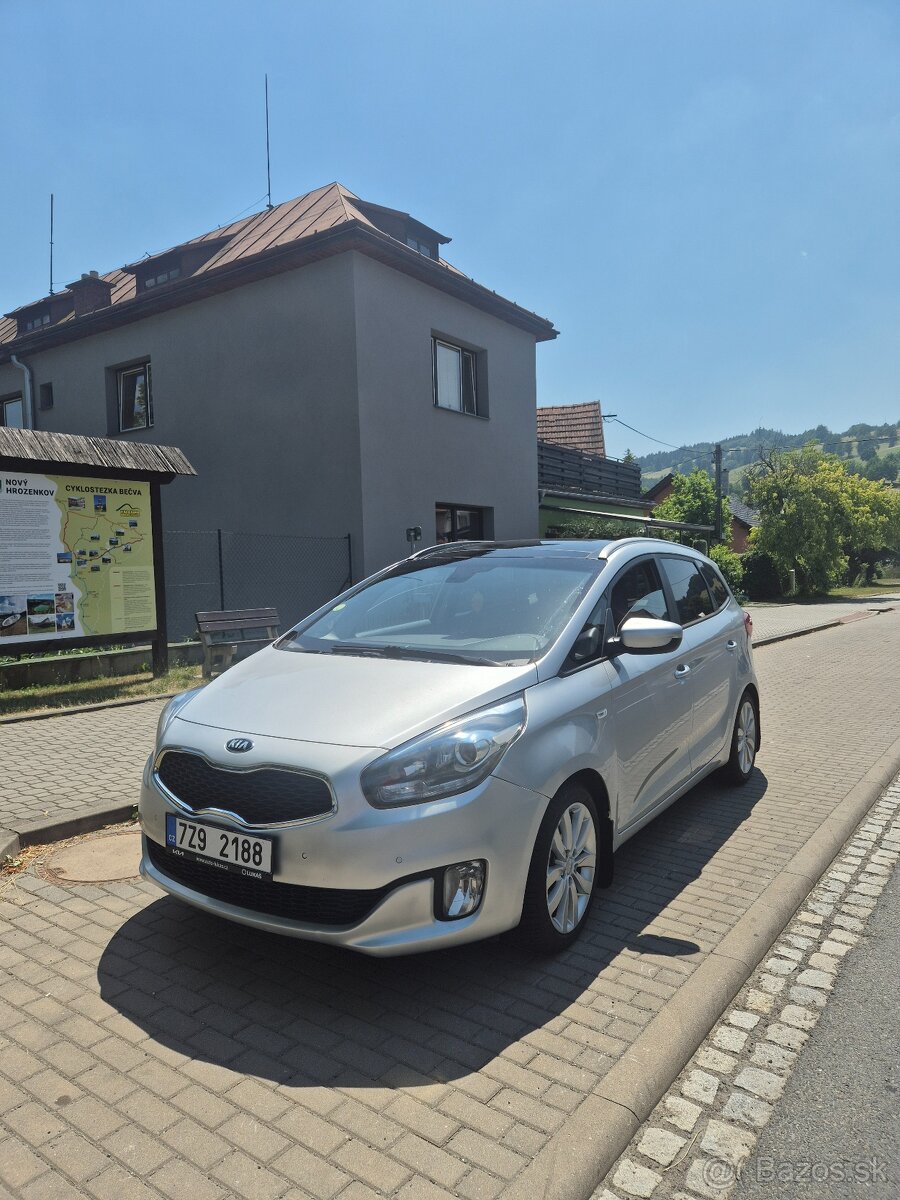Kia Carens,7-mist. Manual,2015 - 8