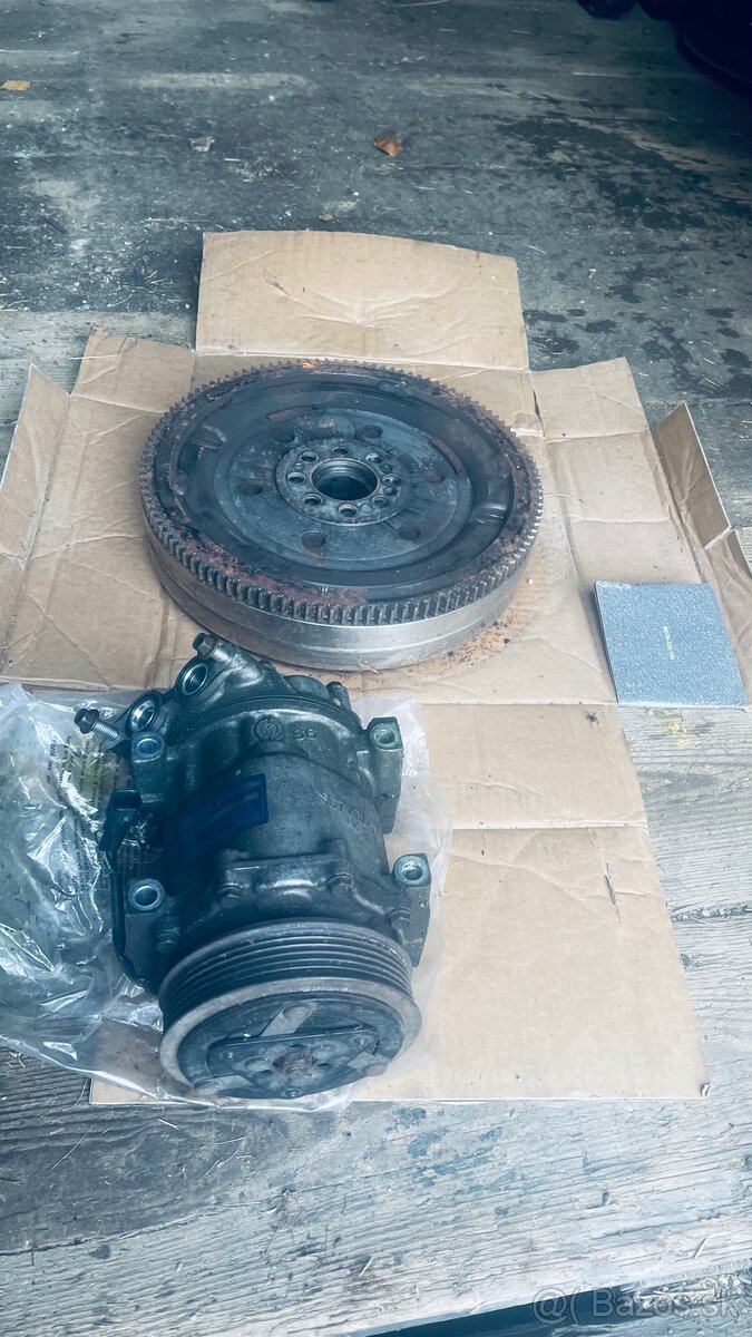 MAZDA - náhradné diely - 8