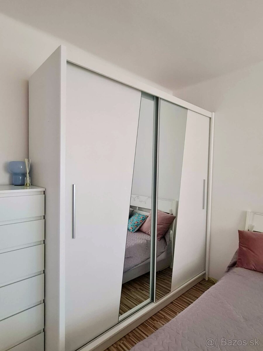 2 izbový byt v Hlohovci - 8