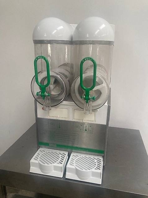 VÝROBNÍK LADOVEJ DRTE GRANITY CREMA CAFFE PROFI TOP ITALY - 8