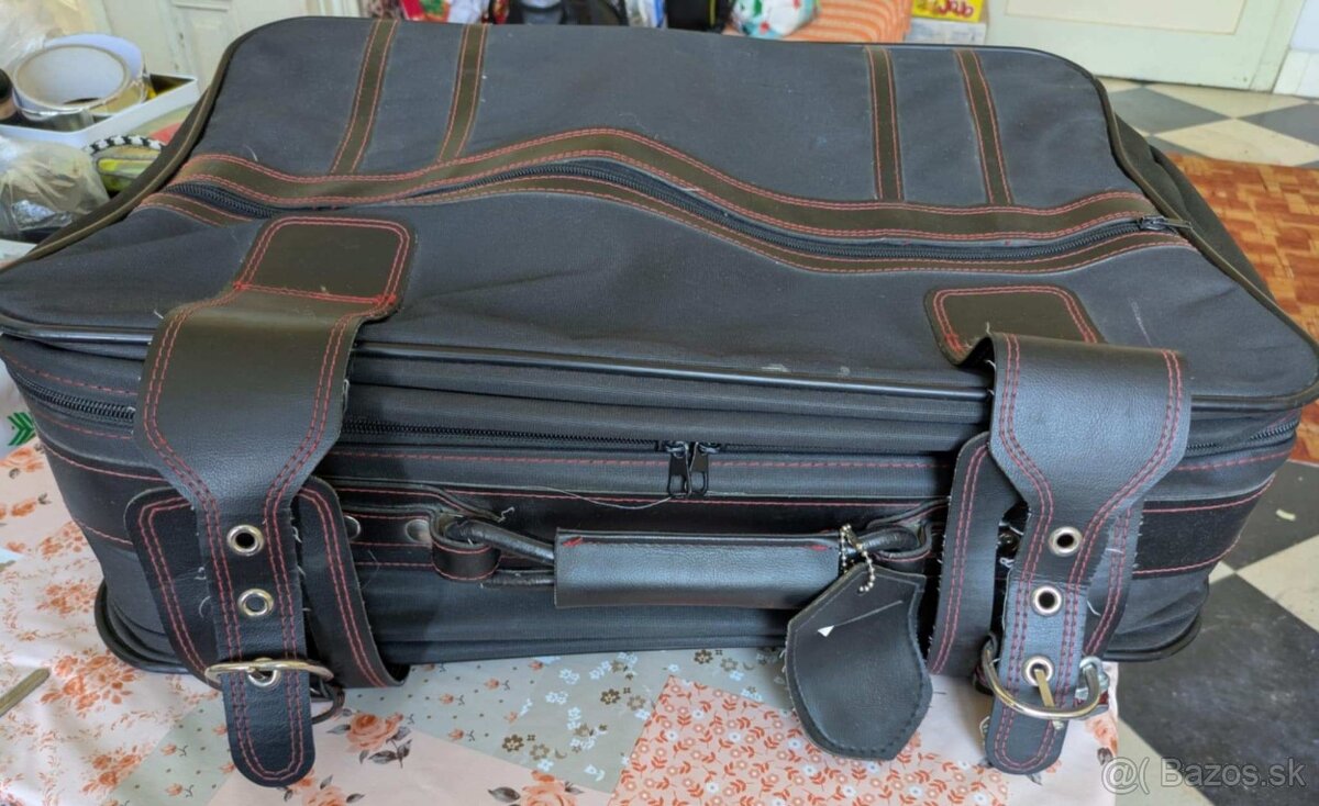 kabelky,taštičky, kufor - 8