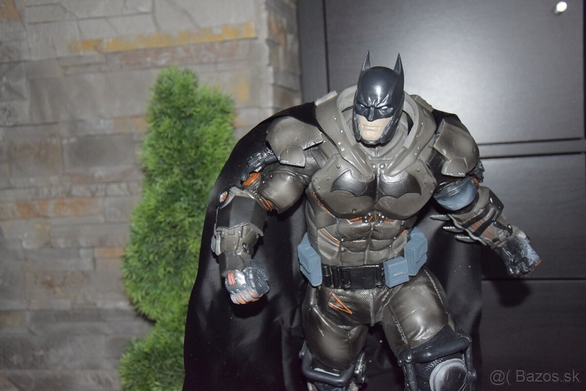 Batman Armored figurka - 8