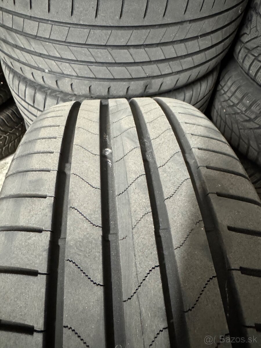 225/40r18 golf - 8