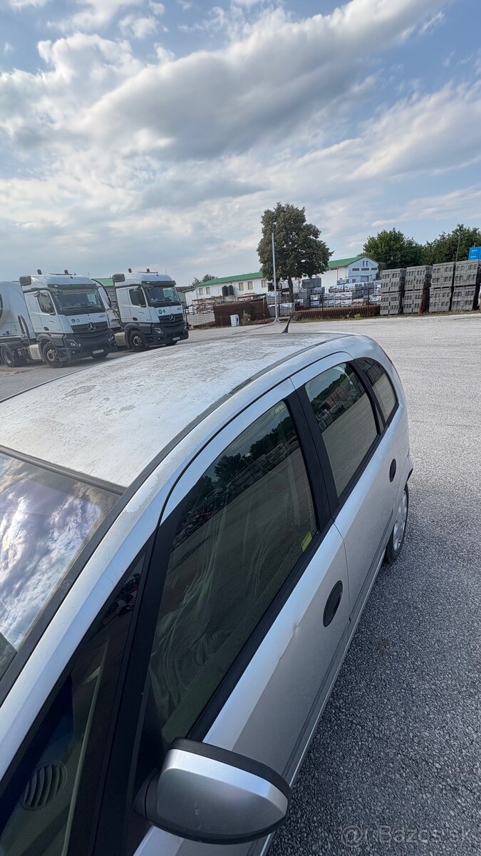 Opel meriva 1,6 - 8