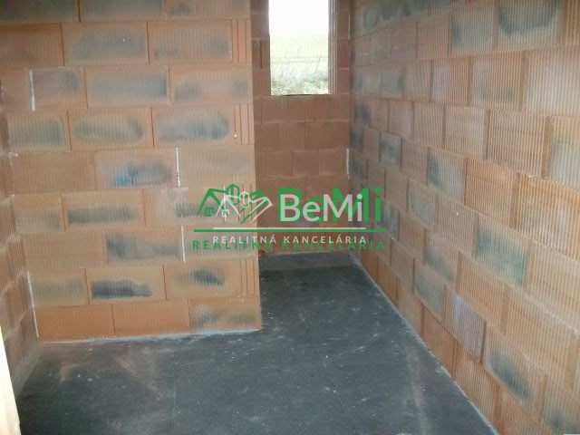 POSLEDNÝ 5 izbový rodinný dom PRI LESE: Novostavba Malý Lapá - 8