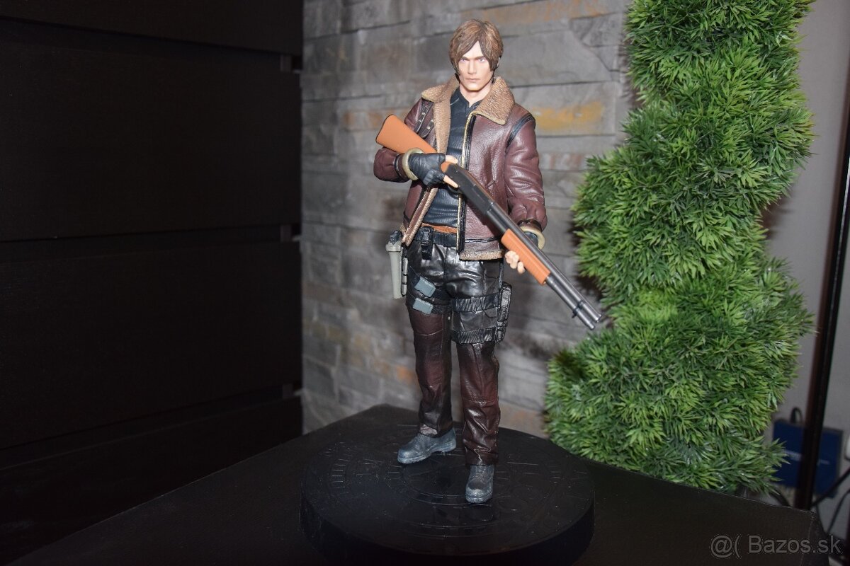 Resident Evil Leon Kennedy - 8