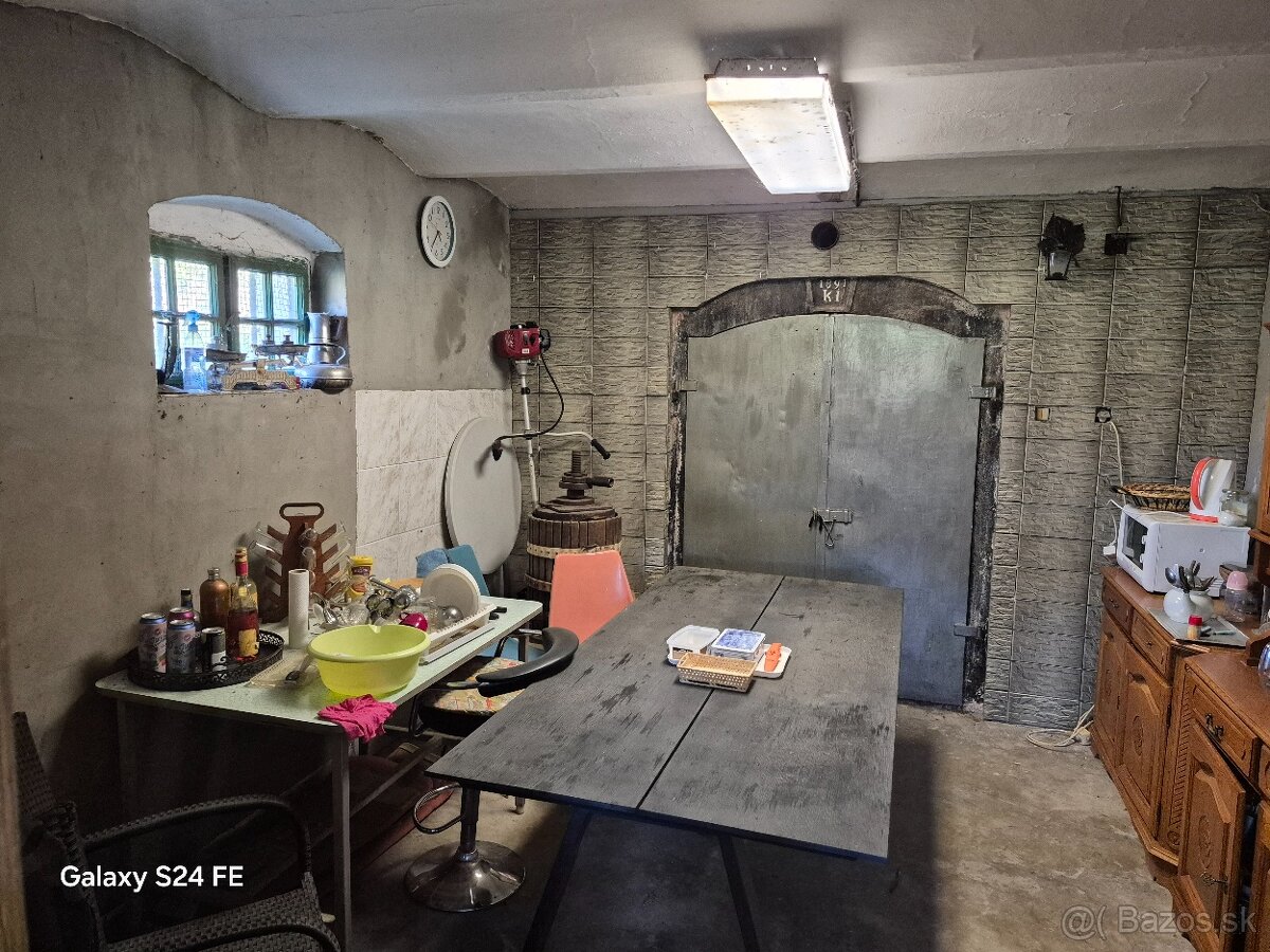 Pivničná chata v známej vinohradníckej oblasti - 8