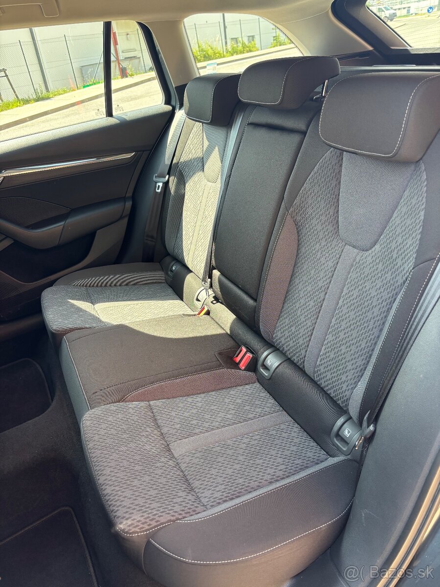 Škoda Octavia Combi 2.0 TDI SCR Style DSG - 8