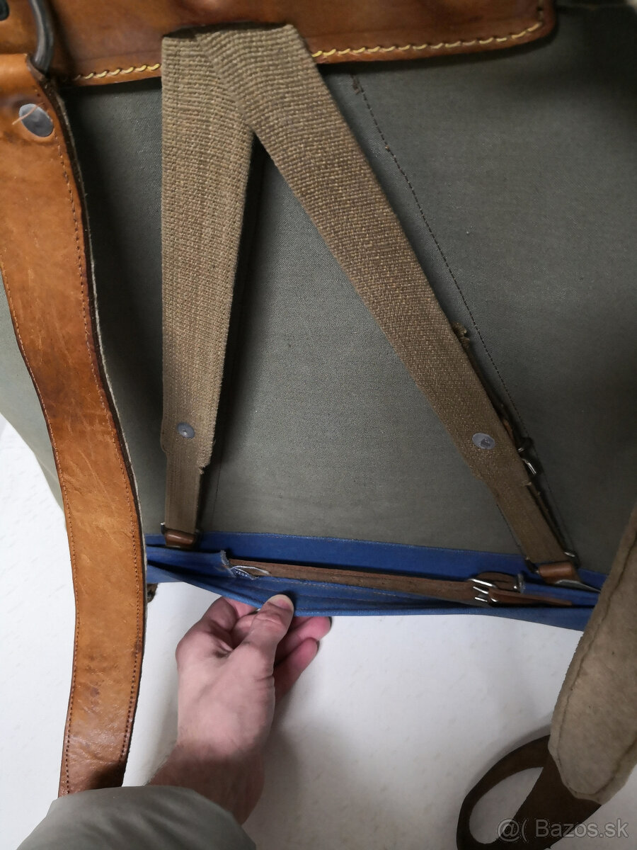 Starý vojenský batoh - 8