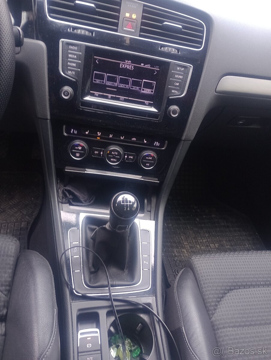 Volkswagen Golf 7 R-line 1.6Tdi - 8