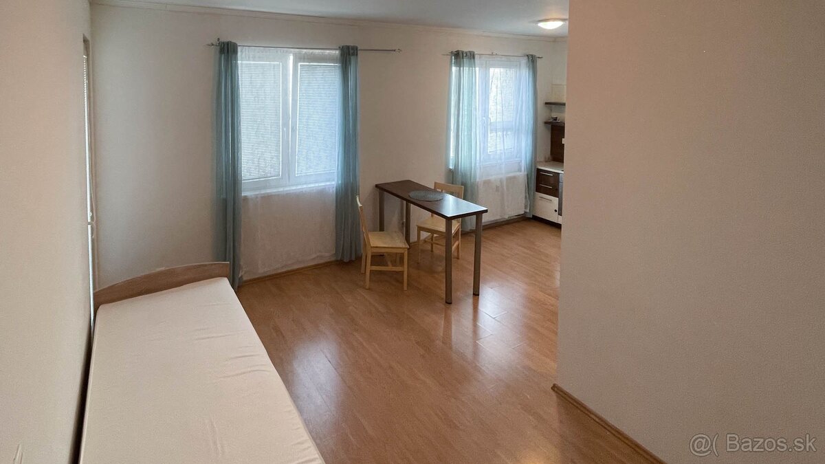 Na predaj 1,5 izbový byt na Budovateľskej ul. - 8