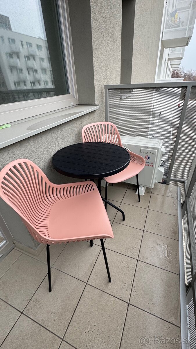 Prenajmem nový 2-izb. byt s balkónom a parkingom - 8