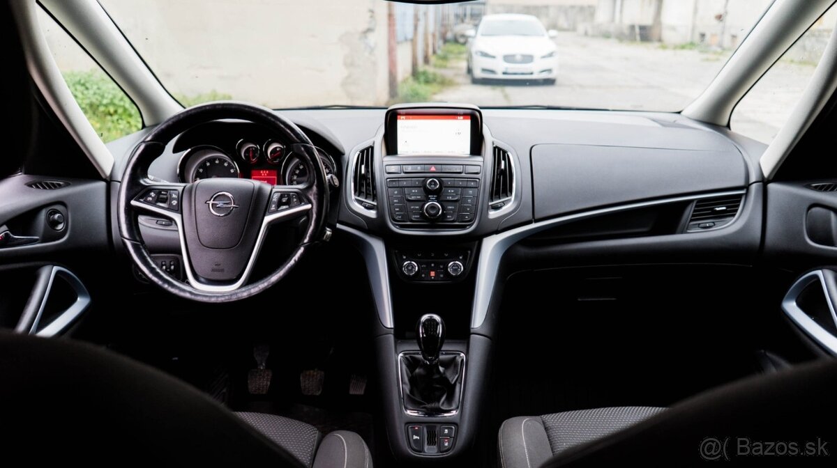 Opel Zafira Tourer 1.4 Benzín + LPG - 8