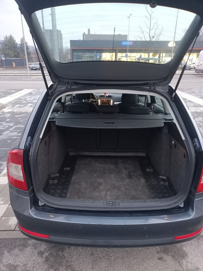Škoda Octavia 2 Combi 1,6 TDI 77 Kw - 8