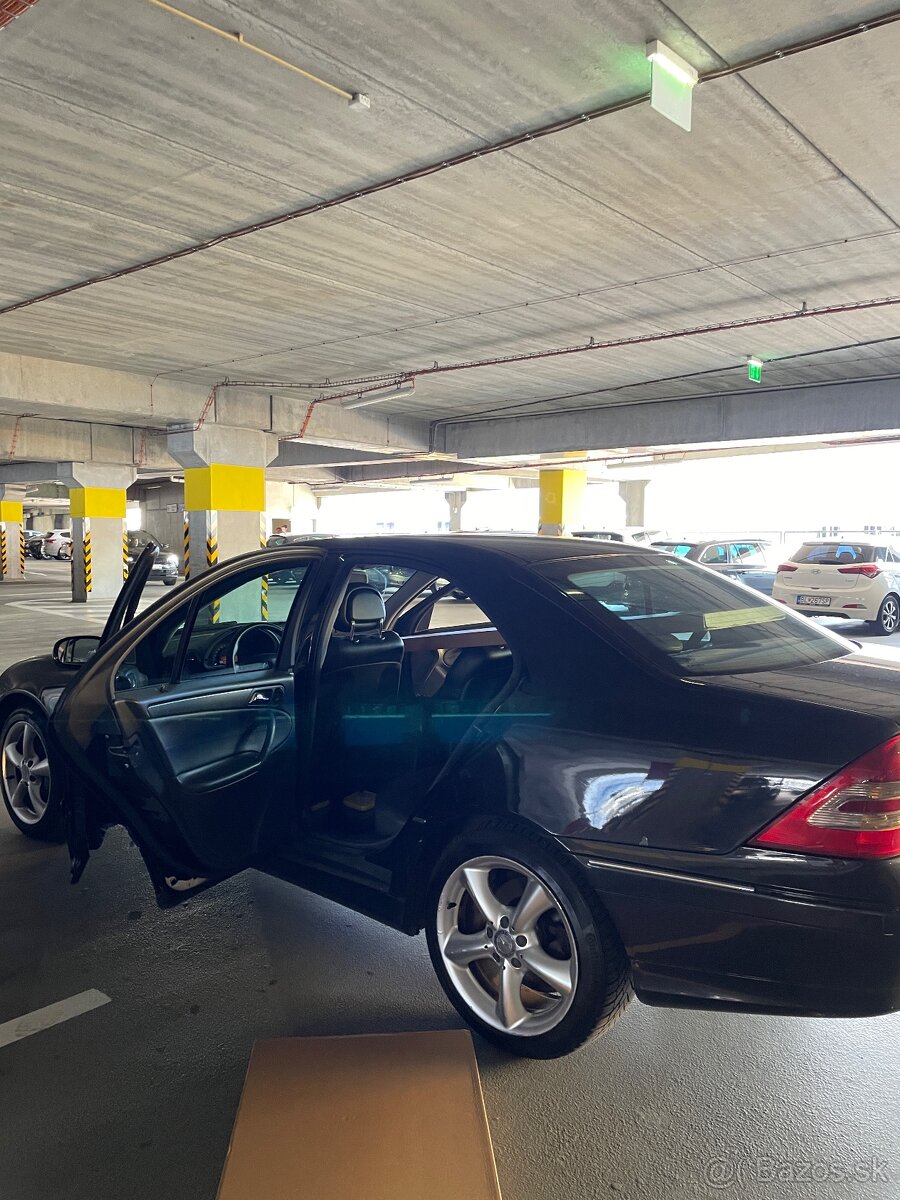 Súrne Mercedes Benz C220 CDI (w203) Avantgarde - 8