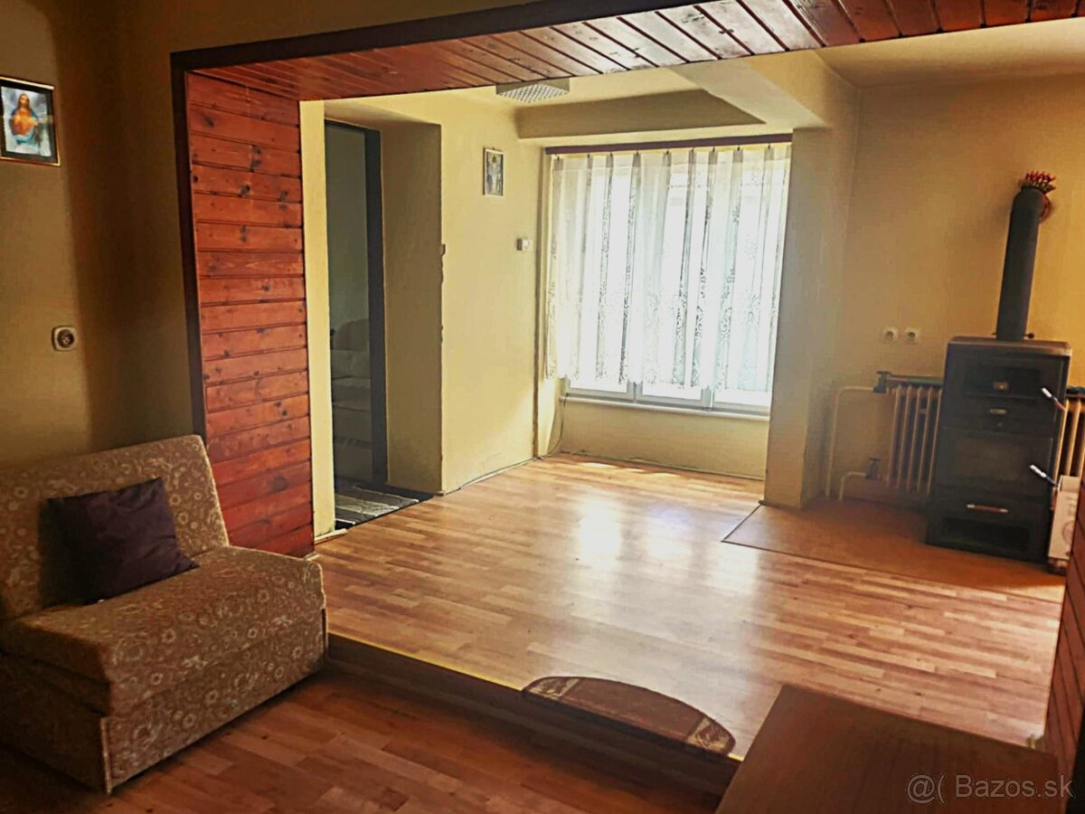 Rodinný dom 1+3 s ústredným kúrením + vedľajšie stavby - 8