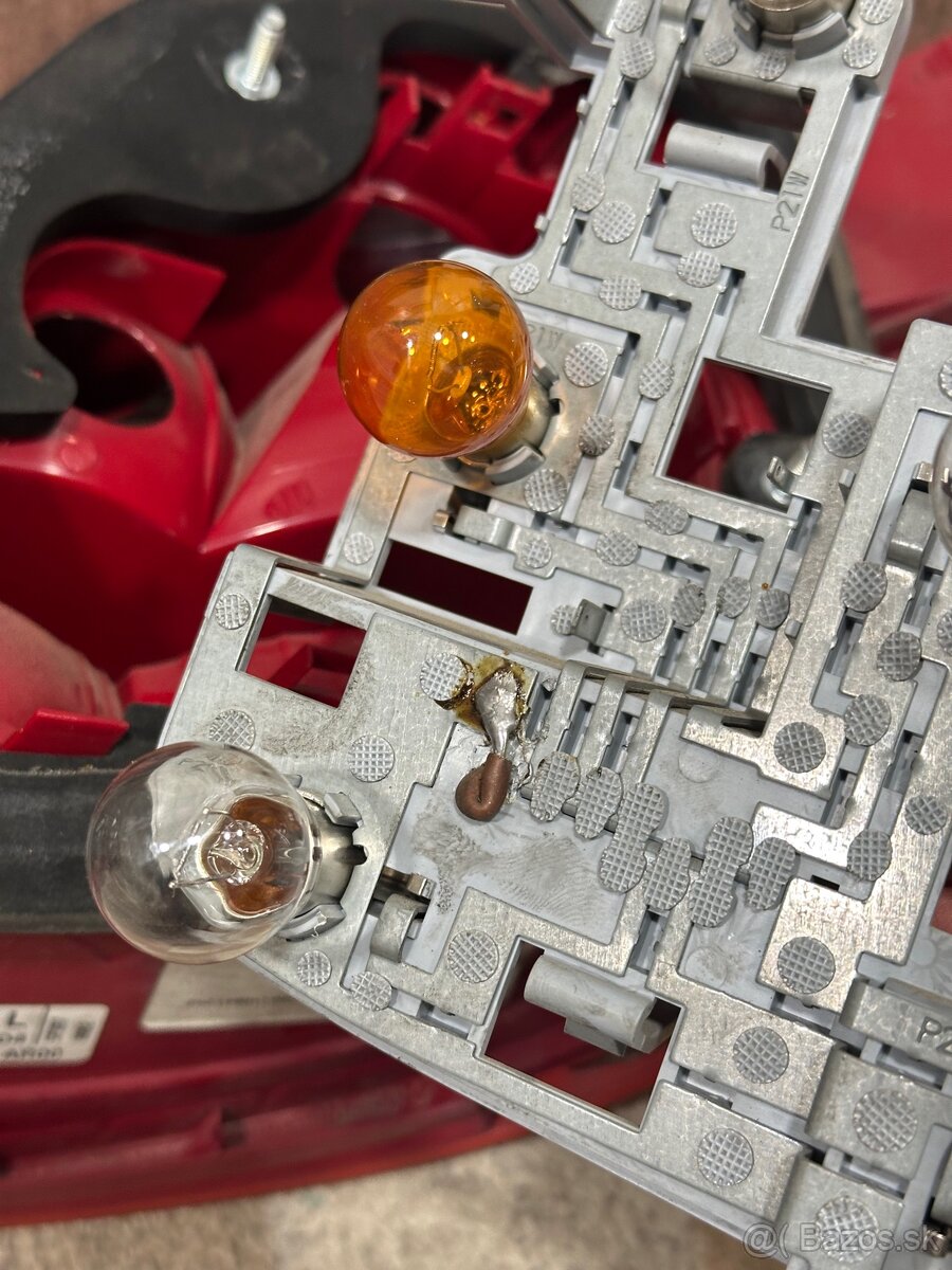 Mercedes w204 originál zadné svetla - 8