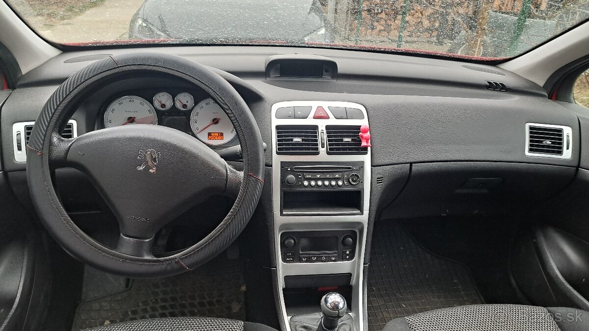 Peugeot 307 hatchback 1.4 bendzin - 8