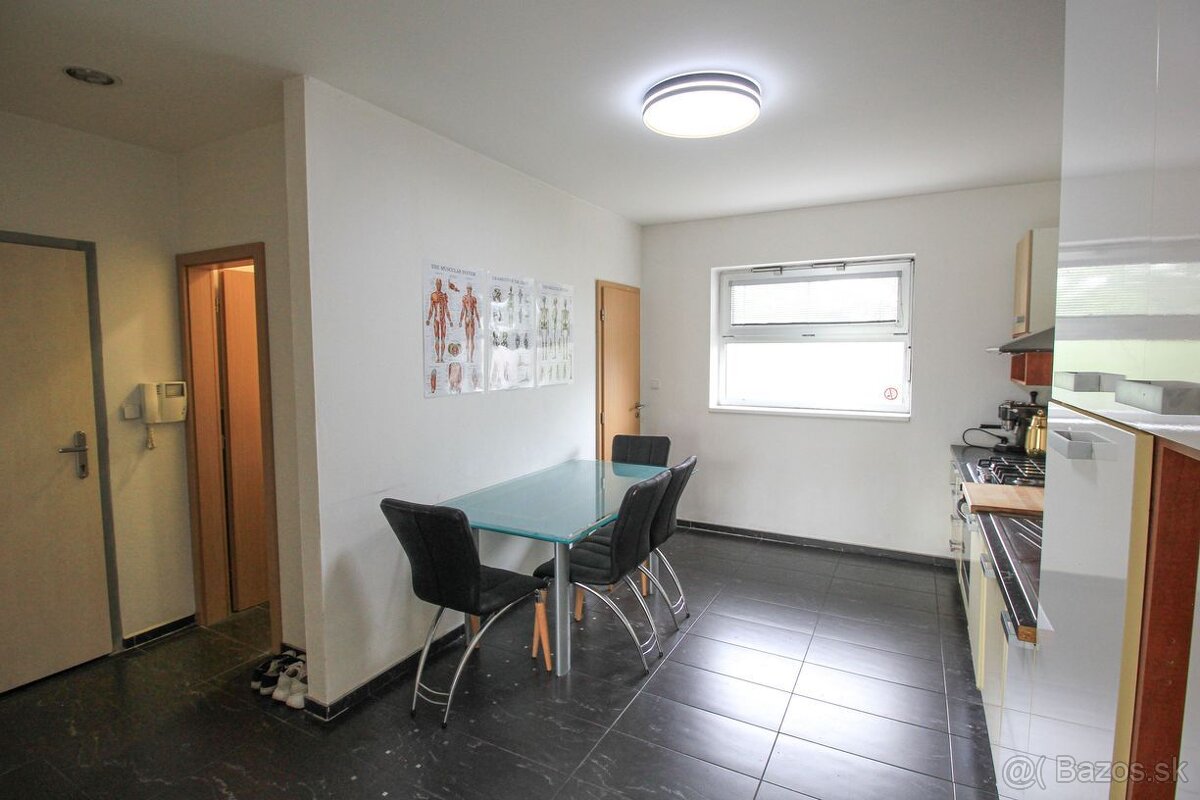 PREDAJ: Priestranný 3-izbový mezonet s terasou v atraktívnej - 8