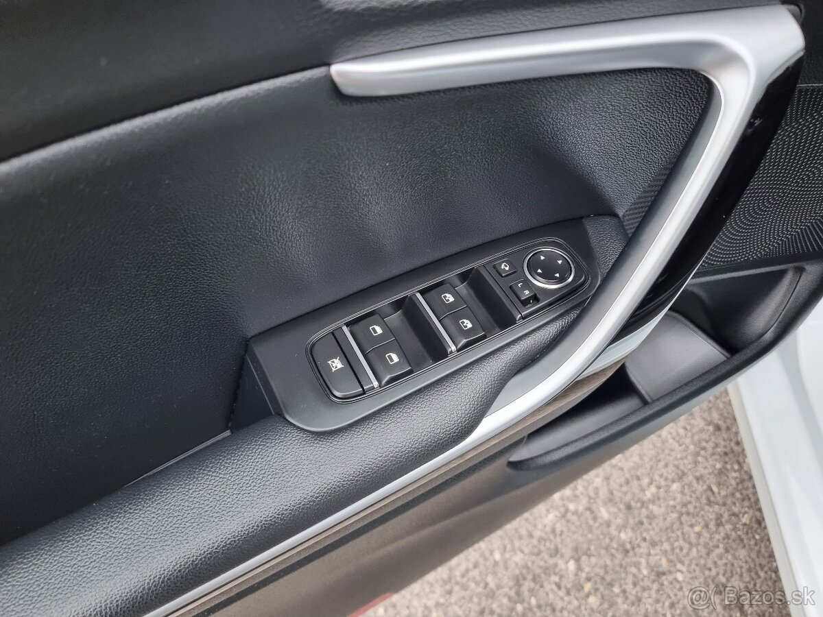 Kia Ceed SW 1.4 T-GDi Gold A/T za 13.990 € - 8