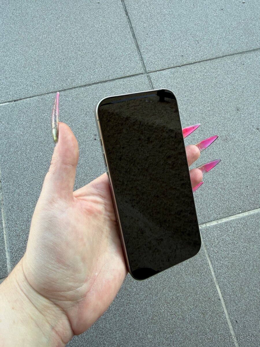 Apple iPhone 15pro,128GB - 8