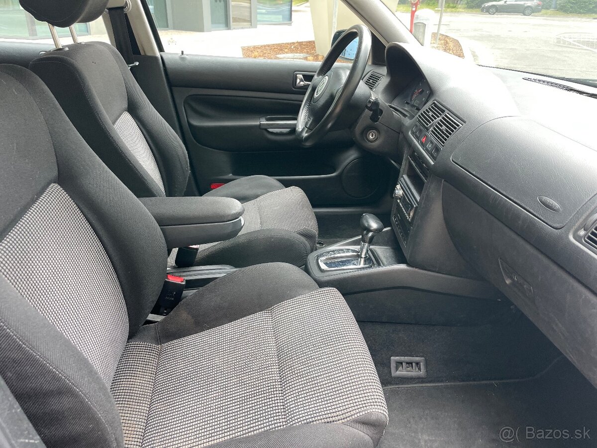 VW Golf 2.3 VR5, AUTOMAT, nová STK a EK - 8
