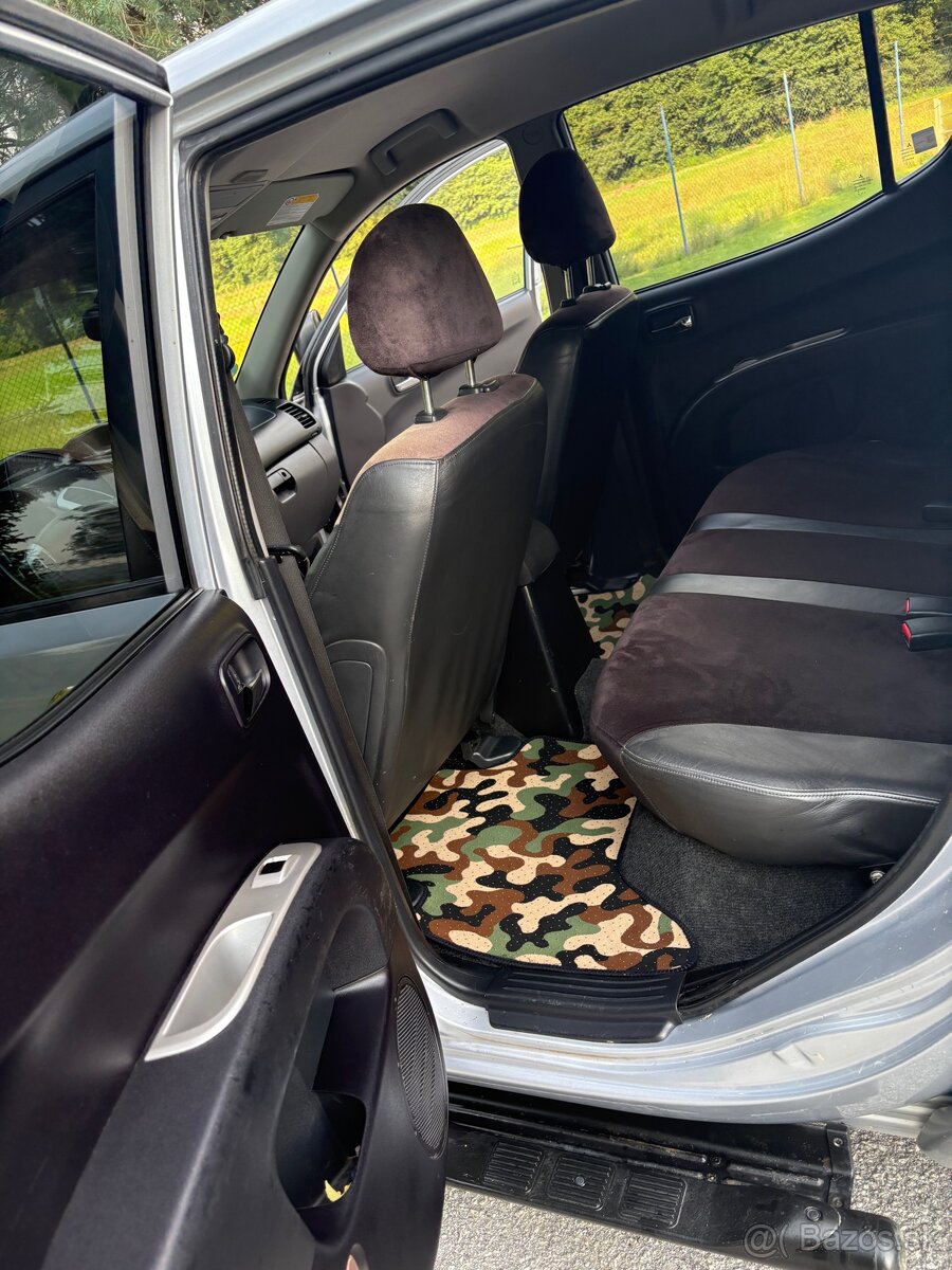 Mitsubishi L200 2.5 DID ,dazdovy,klima, kozeny paket - 8