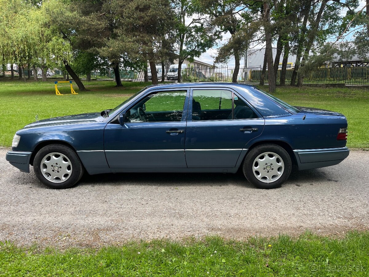 Mercedes W124 E220, 62666km - 8