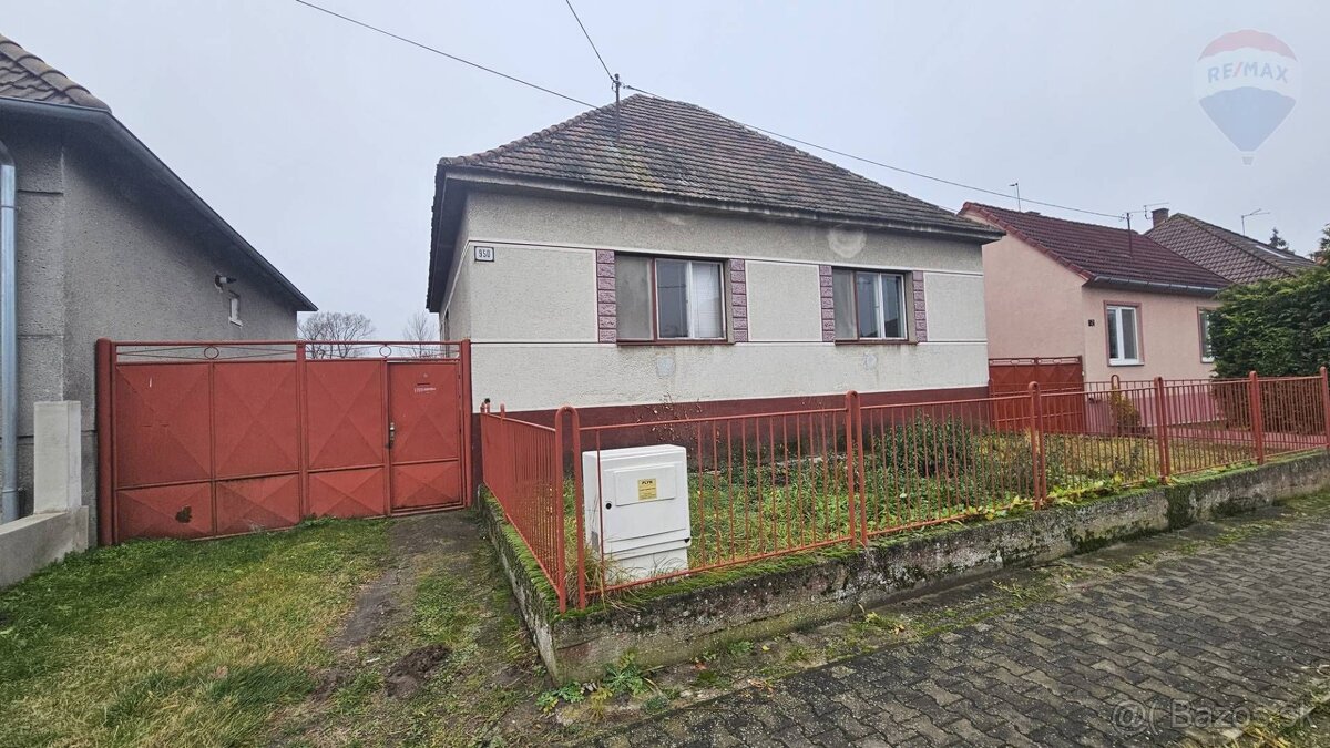 Rodinný dom v Gbeloch - pôvodný stav, veľký pozemok - 8