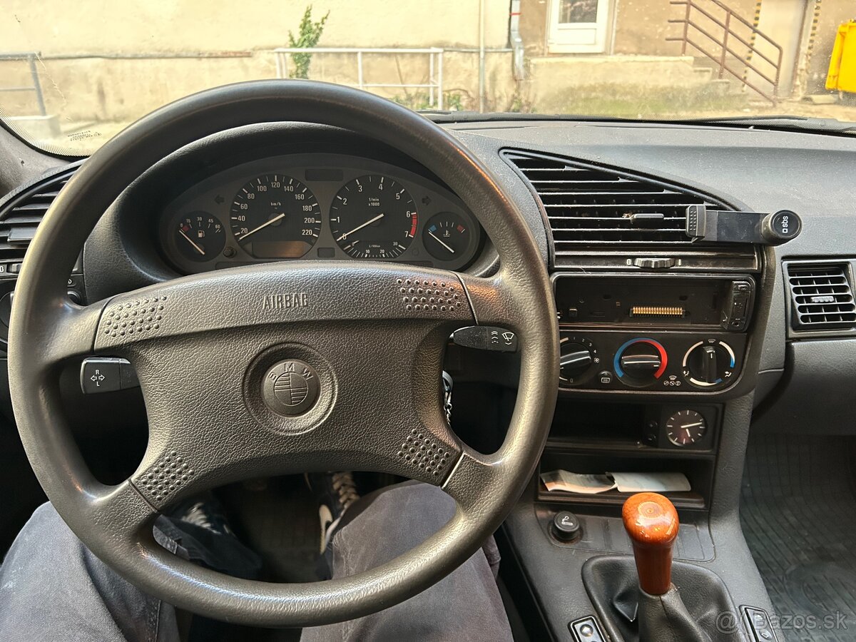 Bmw e36 318i - 8