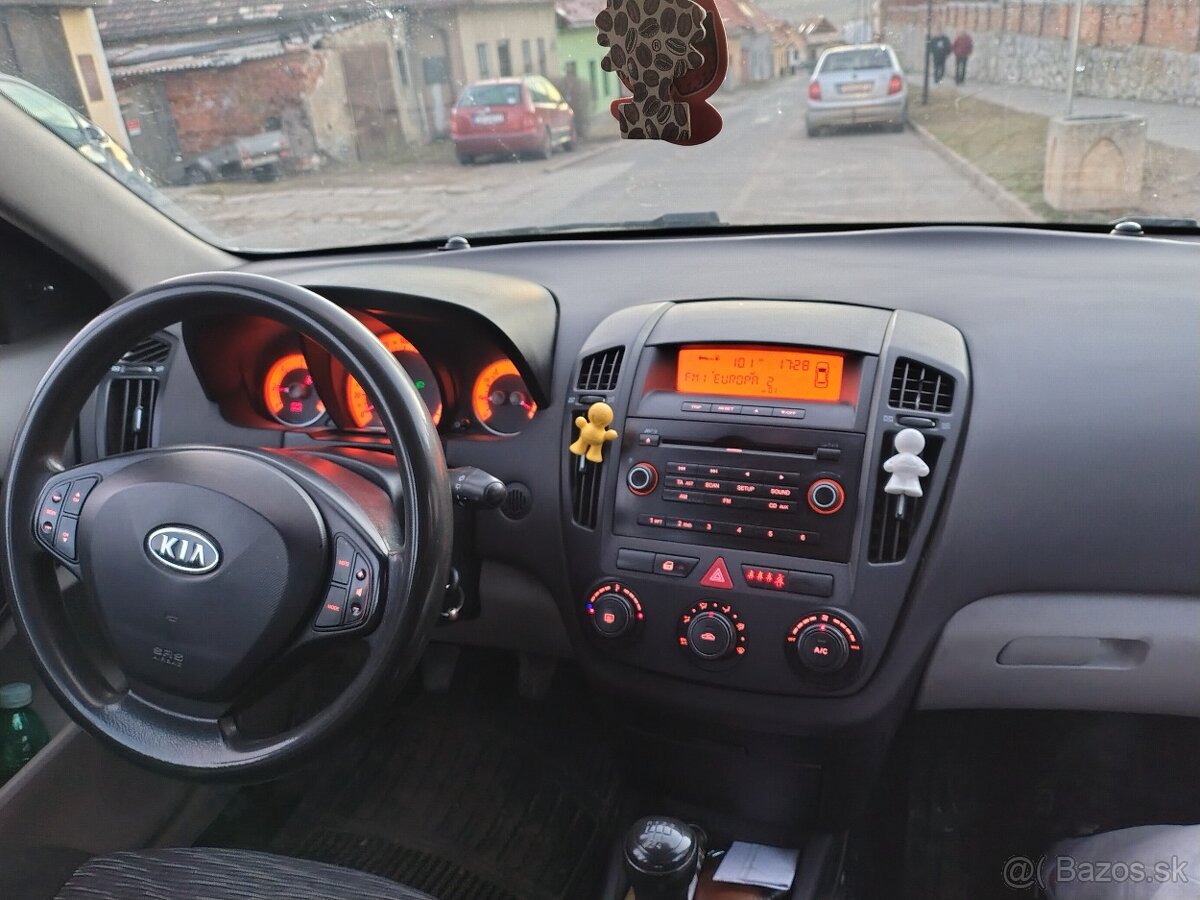 Predam auto Kia ceed 2008 1.6 66Kw - 8