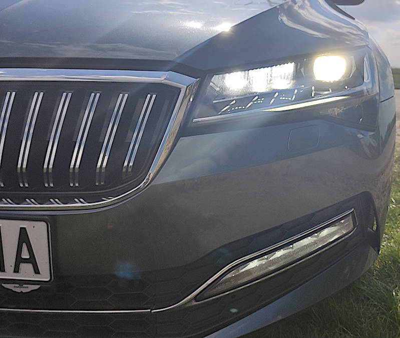 Škoda Superb Combi 2.0 TDI 140kW DSG - 8
