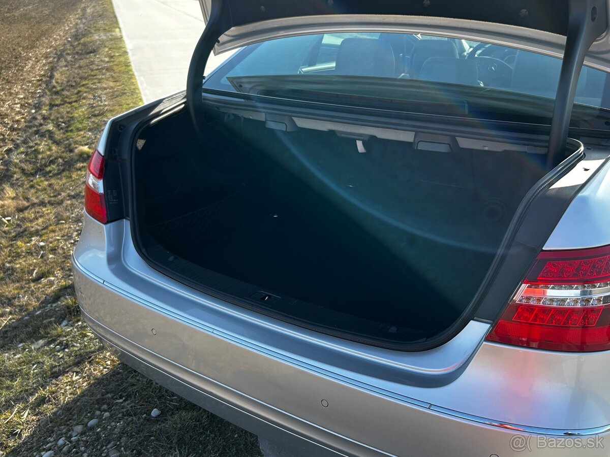 Mercedes Benz E-250 CDI - 8