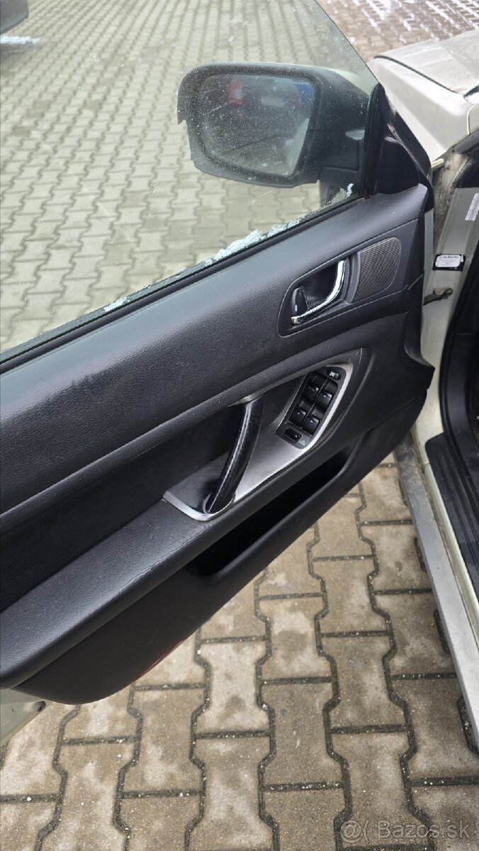 Rozpredam subaru outback 2.5 121kw manual - 8