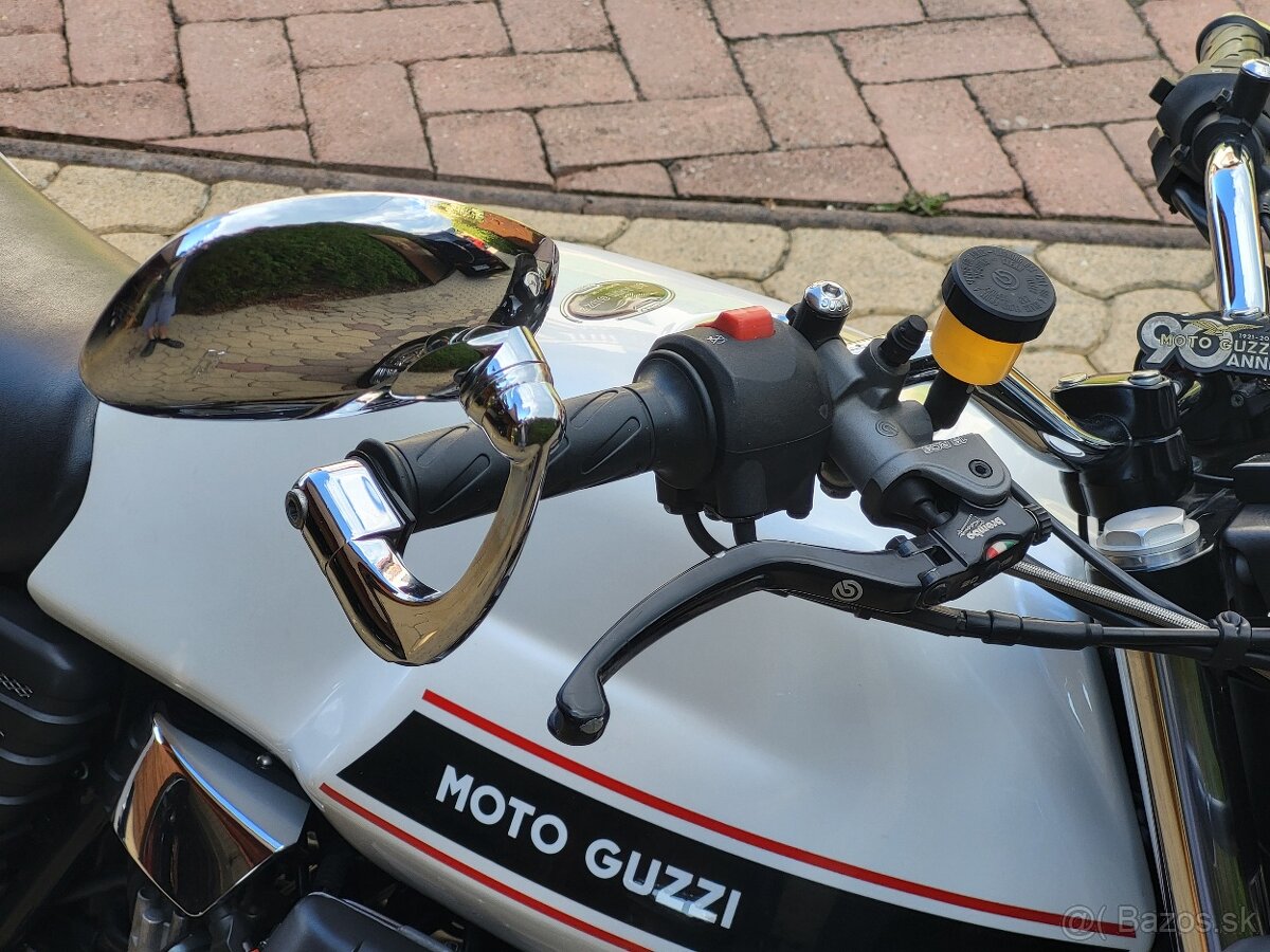 Moto Guzzi V7 Classic 2011 - 8