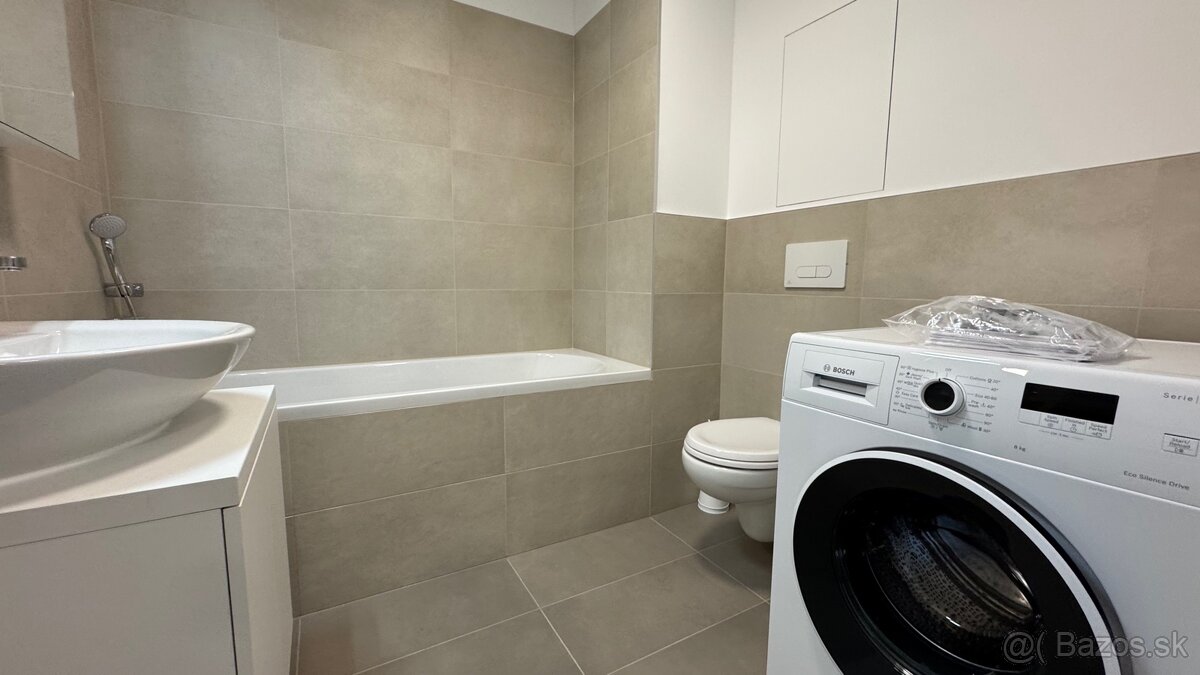 Na prenájom 2-izbový byt s balkónom a parkingom – FUNGL NOVÝ - 8