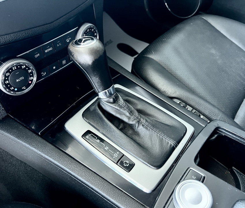 Mercedes-Benz C 200CDI Automat BlueEFFICIENCY Elegance SK - 8