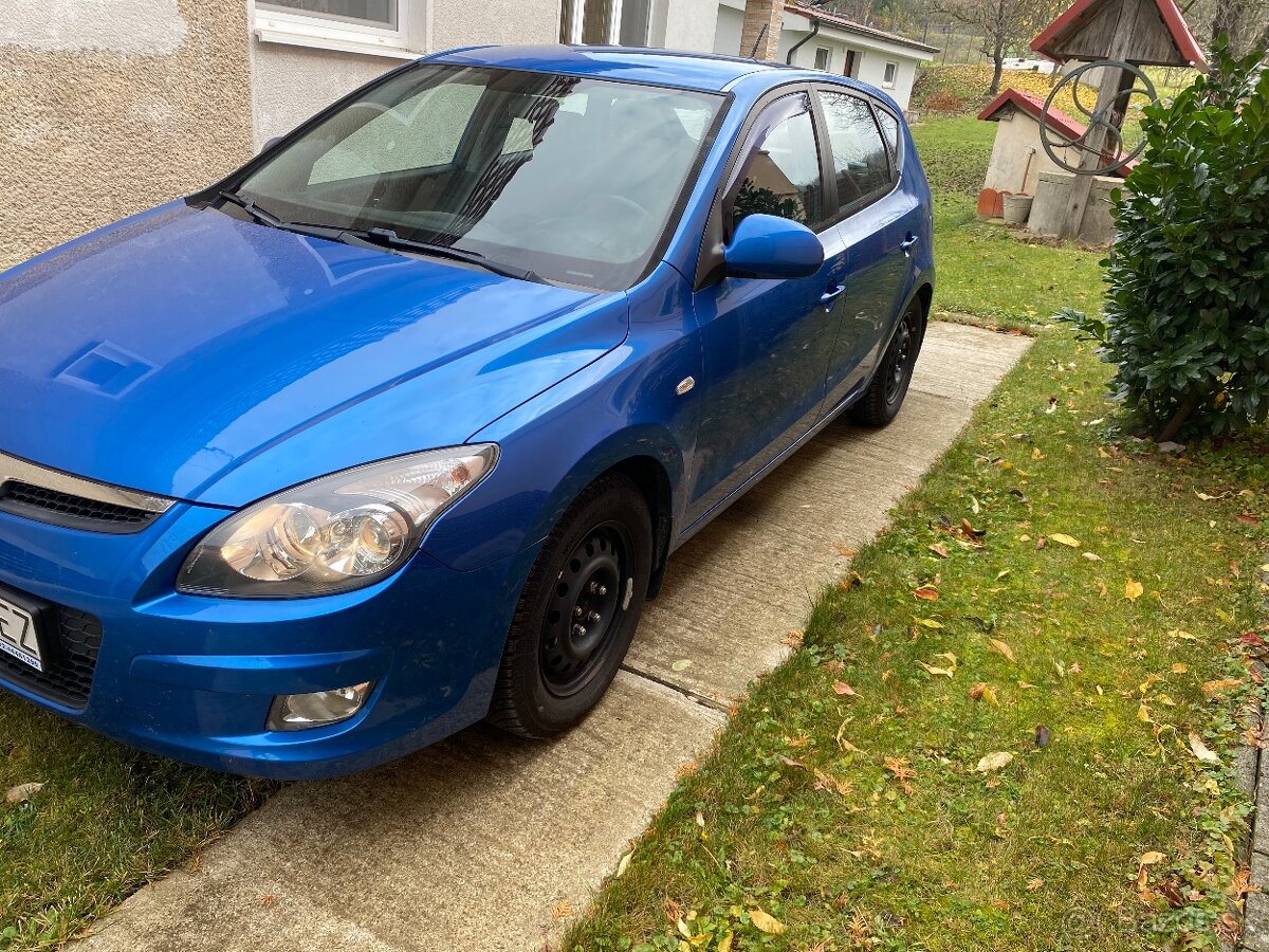 Predám Hyundai i30 1,4 80kw benzin - 8