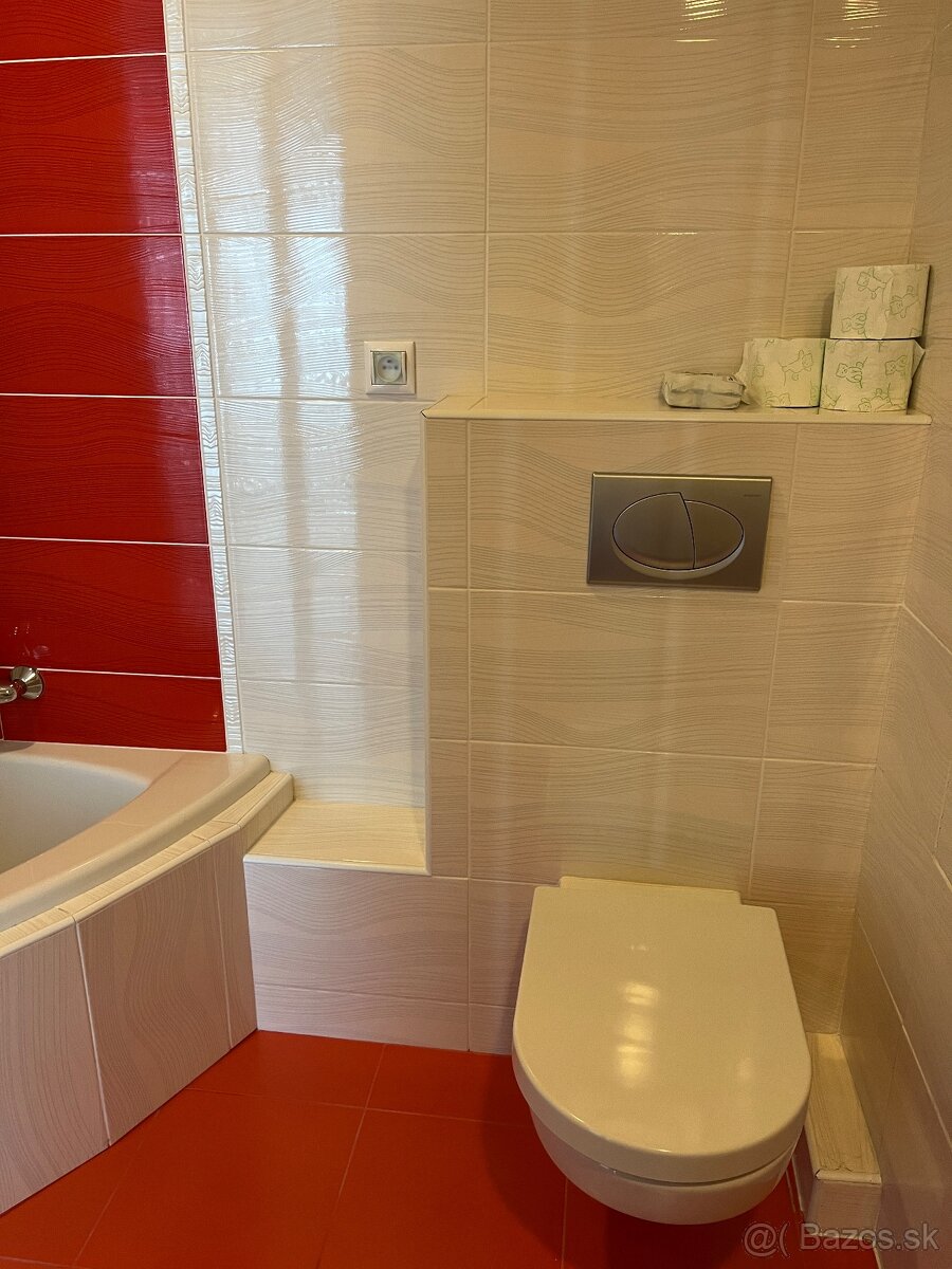 Na prenájom trojizbový byt v meste Dun.Streda - 8