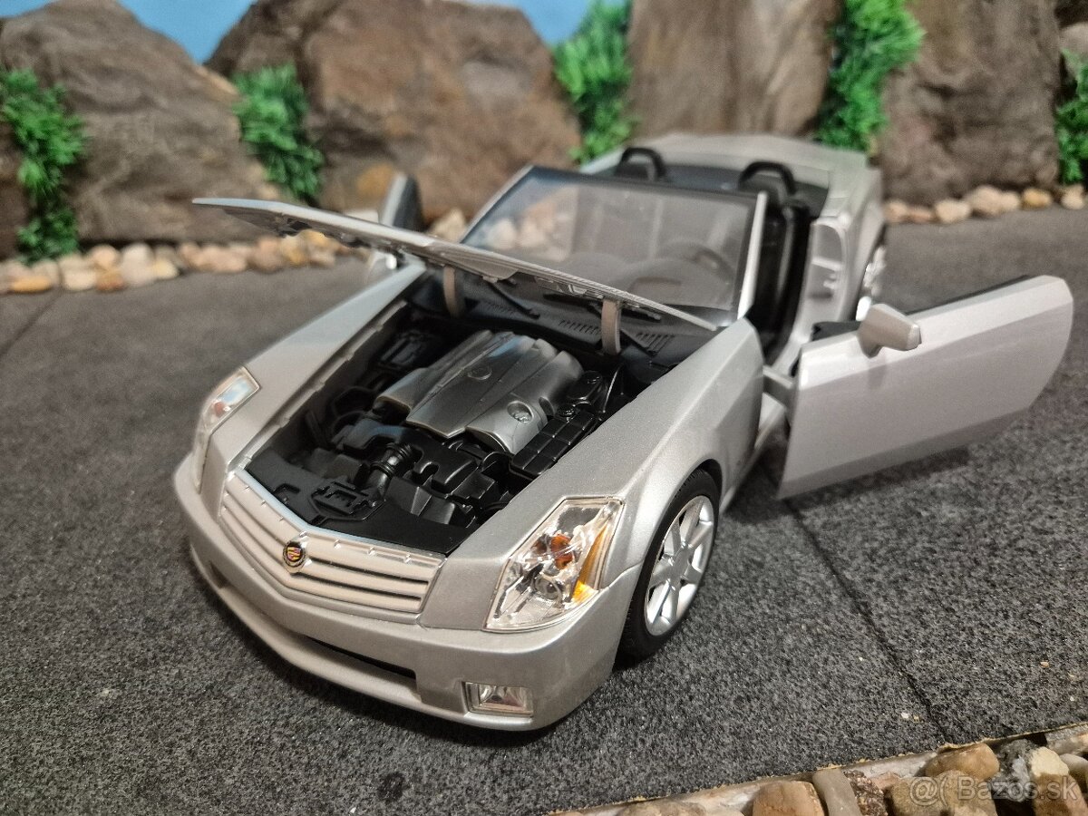Prodám model 1:18 cadillac XLR - 8