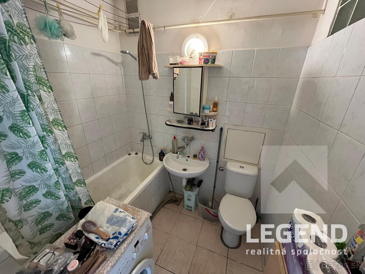 Garsónka Nové Mesto nad Váhom, ul. Piešťanská, balkón, zaria - 8