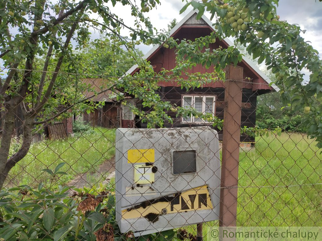 Pozemok vhodný na výstavbu s rozlohou 700 m2 v obci Štiavn - 8