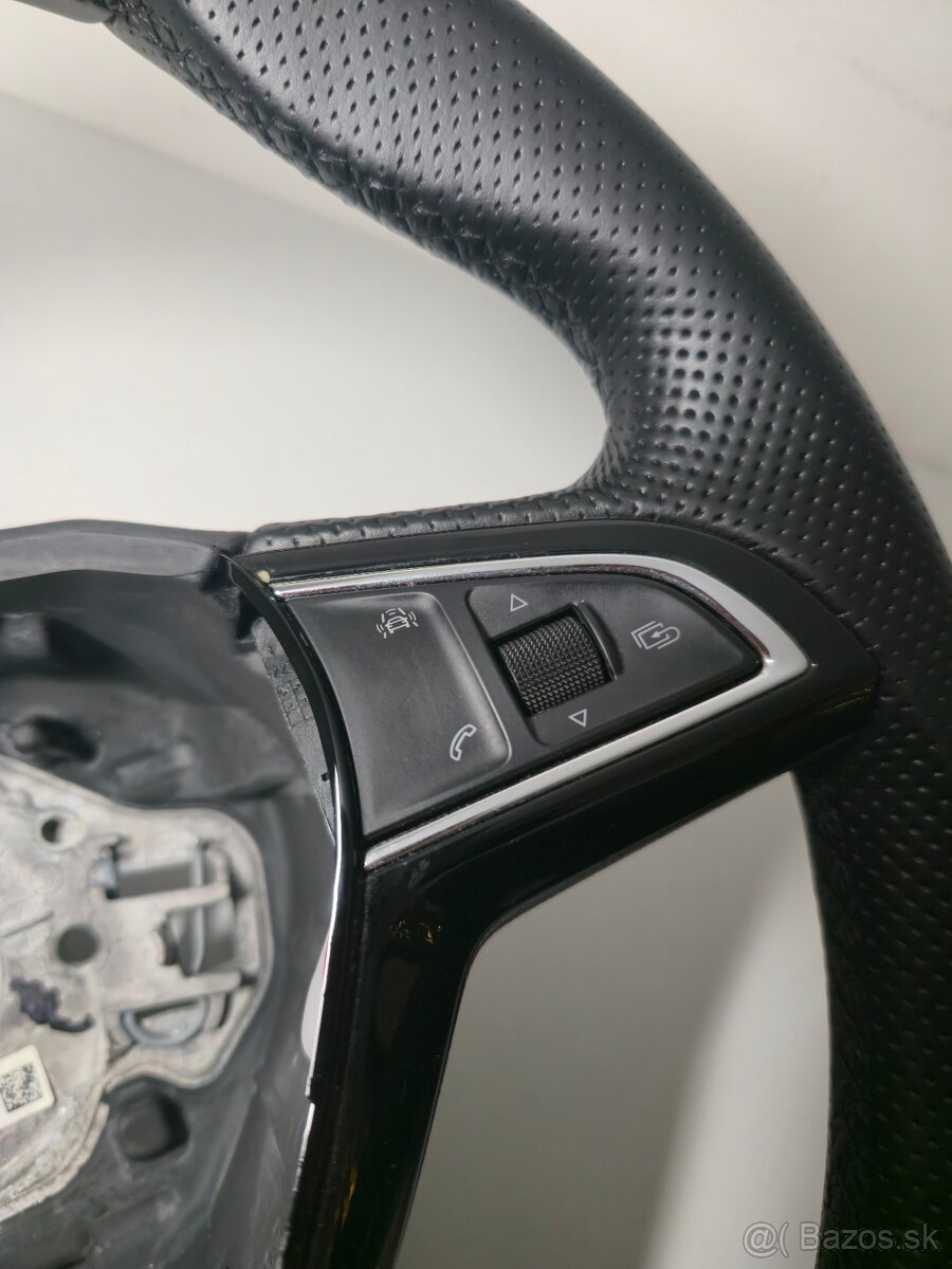 ŠPORTOVÝ VOLANT ŠKODA - 8