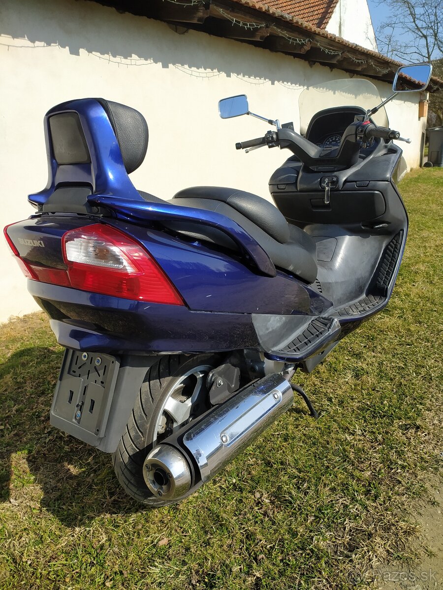 Suzuki Burgman 400 - 8